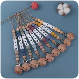 PACIFIER HOLDER CLIPS# Personligt namn Baby Pacifier Clip Made of Bice Wood tuggpärlor Virtual Chain Bracket Silicone Dental Baby D240521