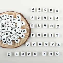 Schnullerhalter Clips# 50 Stücke Silikon Buchstaben Perlen 12mm Baby Englisch Buchstaben Perlenzähne für personalisierten Namen DIY -Schnullerketten -Clipzubehör D240521