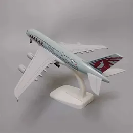 Flugzeugmodle 20 cm Modell Flugzeugluft Qatar A380 Airways Airlines Metall Legierung Flugzeugmodellmodellstempel Flugzeuge und Fahrradräder S245202222