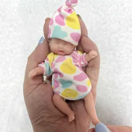 Dockor 10 cm Mini Palm Soft Solid Silicone Baby Reborn Girl Two Set Handmade Embracing Lifetime Reborn Doll S2452201 S2452201 S2452201