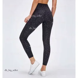 Luluemo Yoga Leggings Legne tintura Abbigliamento da palestra Donne ad alta vita in giro per il fitness sport pantaloni a tutta lunghezza Tous allenamento Capris Leggins Lulue Yoga Pants 20