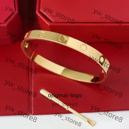 Pulseira de ouro da unha Mulheres homens de mangueira de aço inoxidável unhas abertas nas mãos presentes de Natal para meninas acessórios de atacado Bracelete de unhas finas 451a