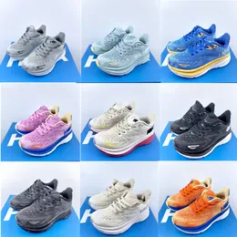 Clifton 9 Kids Trail Running Scarpe da trekking ogni giorno a piedi Run Grade School Sneaker Sneakers per bambini allenatori grandi ragazzi e ragazze