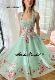 Vestidos de festa Halter A-line Aqua Mist Midi Dress Fict Fabric com apliques Cocktail curto do baile