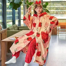 Home Clothing Kawaii Flanell 2024 Winter Kimono Nachthemd Erdbeer Netter Kleidung für Frauen Nachtwäsche warm