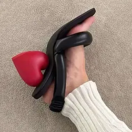 Heel Flip-flops Sandals Heart Slipper Red Woman Summer 2024 Square Toe Shaped Slingback Black Fashion Shoes for 80e