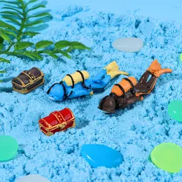Aquarium -Ornament Treasure Chest Box Diver Modell einzigartige Unterwasserfischtankhandwerk Figuren Miniaturlandschaft Antikes Dekor 240514