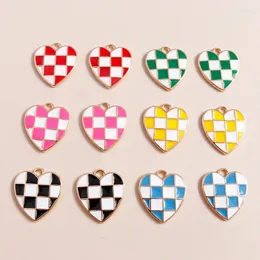 Charms 10pcs Moda esmalte corações de treliça colorida para jóias DIY Fazendo acessórios de brincos de chaveiro de pingentes