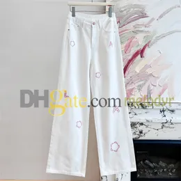 White Jeans for Women Embroidery Letter Straight Denim Pants Designer Low Waist Slim Fitted Jean Trousers