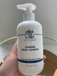 Elta MD Очищающее средство для лица в пену для вымывания макияжа. Удаление макияжа 207 мл против загрязня