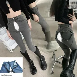 Jeans feminino namorado calças sexuais ao ar livre