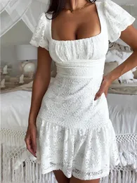 Casual Dresses Vintage White Backless broderad klänning för kvinnor College Square Neck Short Sleeve Lace Mini Country Concert