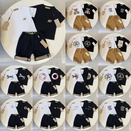 Designer Boys Girl Brand Kids Clothing Printing Sets Summer Youth Kids Kids Skirt مجموعة قصيرة ناعمة من الملابس ذات الأكمام القصير حجم 100-150 712i#