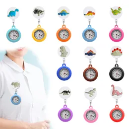 Andra klocktillbehör Fluorescerande dinosaurie 32 Clip Pocket Watches sjuksköterska titta på brosch fob för kvinnor och män utdragbart medicinskt arbete OTSNQ