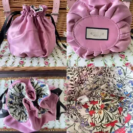 Marke Cosmetic Bags Organizer Schöne lila fragmentierte Blumen Blumenstring Luxusdesigner Make -up -Taschen machen Schönheit Fälle Lippenstift Parfüm Hülle