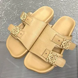 Kadın Erkekler Sandalet Sandalar Slips Torpser Tasarımcı Kaliteli Deri Açık Düzenler Yaz Sıcak Beach Sandale Klasik Moccasins Tembel Terlik Kutusu 35-44