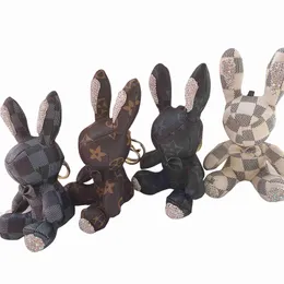 Creative Classic Plaid Old Flower Skin Little Rabbit Pendant med nettröda diamanter för par Bag Keychain Pendant