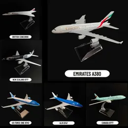 Масштаб Aircraft Modle 1 400 Металлический самолет Реплика A320 A330 A380 B747 B777 Airlines Boeing Airbus Model Diecast Miniature Toy для мальчиков Y240522