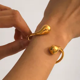 Uworld Waterproof 18k Gold Plated Rostfritt stål Drop Cuff Armband Statement Fashion Personlighet Charm smycken Kvinnor Armband 240522
