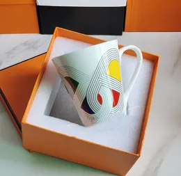 Grenzüberschreitende Retro-Mode-Mode-Becher im europäischen Stil großer Kapazität Frühstück Milk Cup Office Nachmittagskaffeetassen