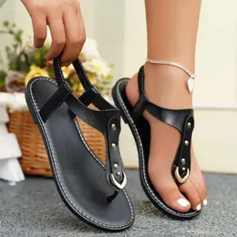 Sandálias femininas de mulher Sapatos PU planos fivela de comércio exterior confortável e confortável Vento verão 60 EF5 sapato de sandália