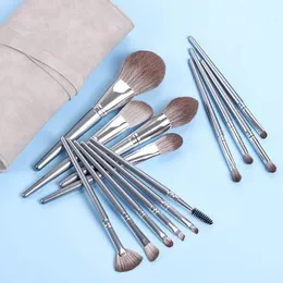 ネットレッドメイクアップツールLi XiaoxueがHua Yang Makeup Brush 14セットの最初の登場