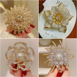 Brooches Luxury Oversized Multi-layer Cubic Zirconia Snowflake For Women Freshwater Pearl Camellia Corsage Suit Accessories Pin