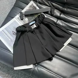 Designerinnen Frauenshorts salzige klassische einfache schwarze Shorts -Röcke mit Gürtel Mode elegant schlank atmungsaktive Stretch Shorts