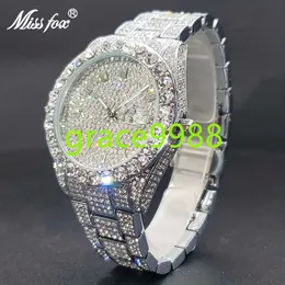 Missfox Mens Golden Watch Classic Business Ice Town Faux Diamond 커플 쿼츠 시계 캘린더 럭셔리 클래식 아이스 아웃 힙합 패션 브랜드 AAA 실버 시계 아이디어