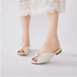Summiste sandały księżniczki Perły Białe 2024 Kobiety moda Peep Stopa Lady Slajes Women Slipper Big Size 35 15e S.