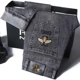 2024New Fashion Spring Mens Slim Elastic Jeans Bee Stickerei Business Denim Pants Classic Style 11