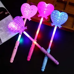 LED -Spielzeuge glänzender LED -Zauberstab Spielzeug Neuheit herzförmige Multi -Farb -Lichtpol -Beleuchtung Prinzessin Zauberstab Party Beleuchtung