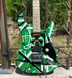 Il 5150 Eddie Van Halen Guitar Duty Reliant Guitar True Reflector è bellissimo di colore verde