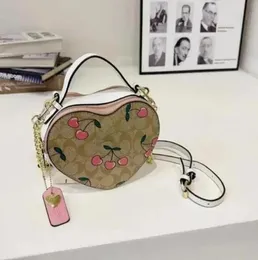 Женская сумка Love Heart Moving Moving Messenger Bags 2024 Новая пресбиопическая сумка LoveWomen's China Bag Сумка