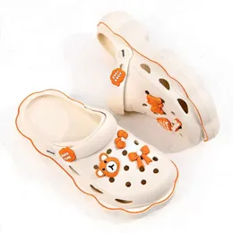 Mulher chinelos 819 sandálias de verão desenho animado fofo Diy Flowers Deco Hole Sapatos Antislip Bottom para mulheres flip 26a