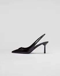 Кожаные матовые сандалии Slingback Pumps 75 мм V 930