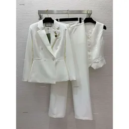 Бренд костюм Женщины V-образные жилетные костюмы дизайнерские костюмы женские набор модных ужин с прямыми брюками 3pcs Blazer Jutd Jacket Oversoat 24 мая