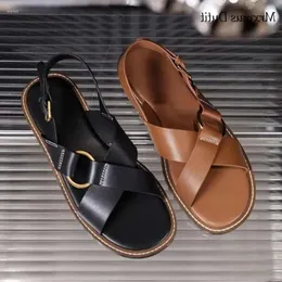 2024 sandali Mrxmus Fashion Spring Summer Leather Design Calcello aperto Donne Roman Roman Fla Flat Shoes F CD4