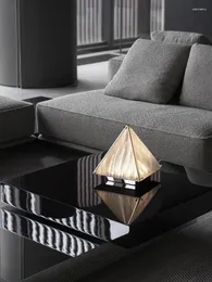 Tischlampen postmoderne Kunst klassisches Design Haus Appliance Elegante Innendekoration LED Dimmbare Haupthaupt für Wohnzimmer