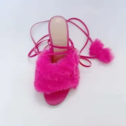 Sandały Summer 2024 Pink Yellow Plush Party Fashion Sweet European and American High Heel Slippe 2E7