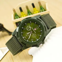 2024 Nova marca famosa Men Quartz Assista Soldado Exército Canvas Militar Strap Fabric Fabric Wrist Watches Women Sports Wristwatches