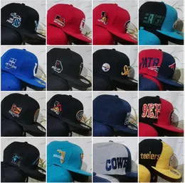 2024 32 colori USA USA Football Regolable Hat Teams Hip Hop Snpback Basball Cap Men Vintage Flat Sport Base Ball Ball Mix Color Snapbacks Caps Bone Chapeau MA24-3