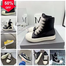 Designer Casual Mens Womens Boots Luxury Black Thick Heels Matte Shiny Leather Mini Snow Canvas High Quality Breathable Lacing Fashion Pocket Boat Fit Sneakers