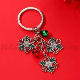 Pretty Flake Snowflake Inverno Christmas Keychains Green and Red Bell Key Rings for Women Men Festival Gift Handamde Gioielli fai -da -te