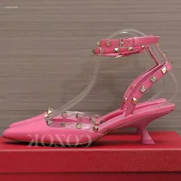 Donne sandali alla moda tacco alto arredamento in metallo in metallo appare sottile a livello di alto livello artigianato 819