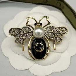 Классический стиль Bee G-letter Brooch Designer Jewel Brooches для мужчин Женщины Свадебная любовь