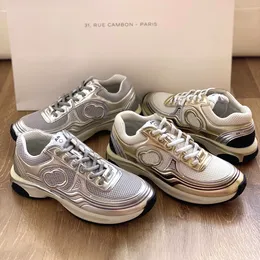 1 1 Kvinna designer kör dubbel sneaker plattform sko tränare klänning läder lyx sko pappa silver sport avslappnad sko man duk reflekterande tyg mocka svarta rosa skor