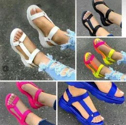 Letnie kobiety Sandals Platforma płaskie obcasy grube podeszwy otwarty stóp do hookloopu moda moda na plaży buty sandalias mujer 20187633054