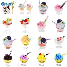 Mutfaklar Yemek Oyun 1 İçecek Buz Kupası Seti Modeli Oynamak için Mini Yiyecek Oynar Oyuncak Bebek Aksesuarları Mini Bebek Evi D240525