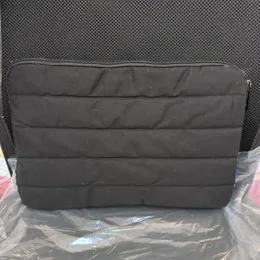 حقيبة ملفات سحاب سوداء سوداء طباعة بيضاء